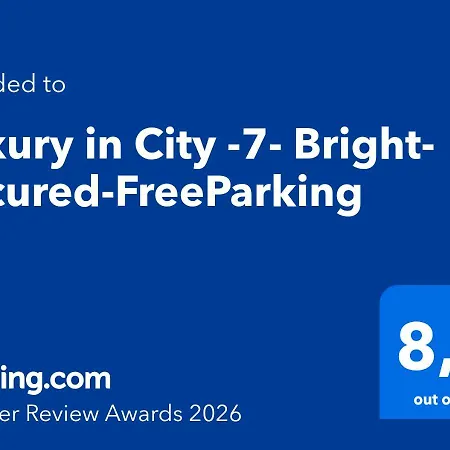 Luxury In -7- Bright-secured-freeparking Apartment